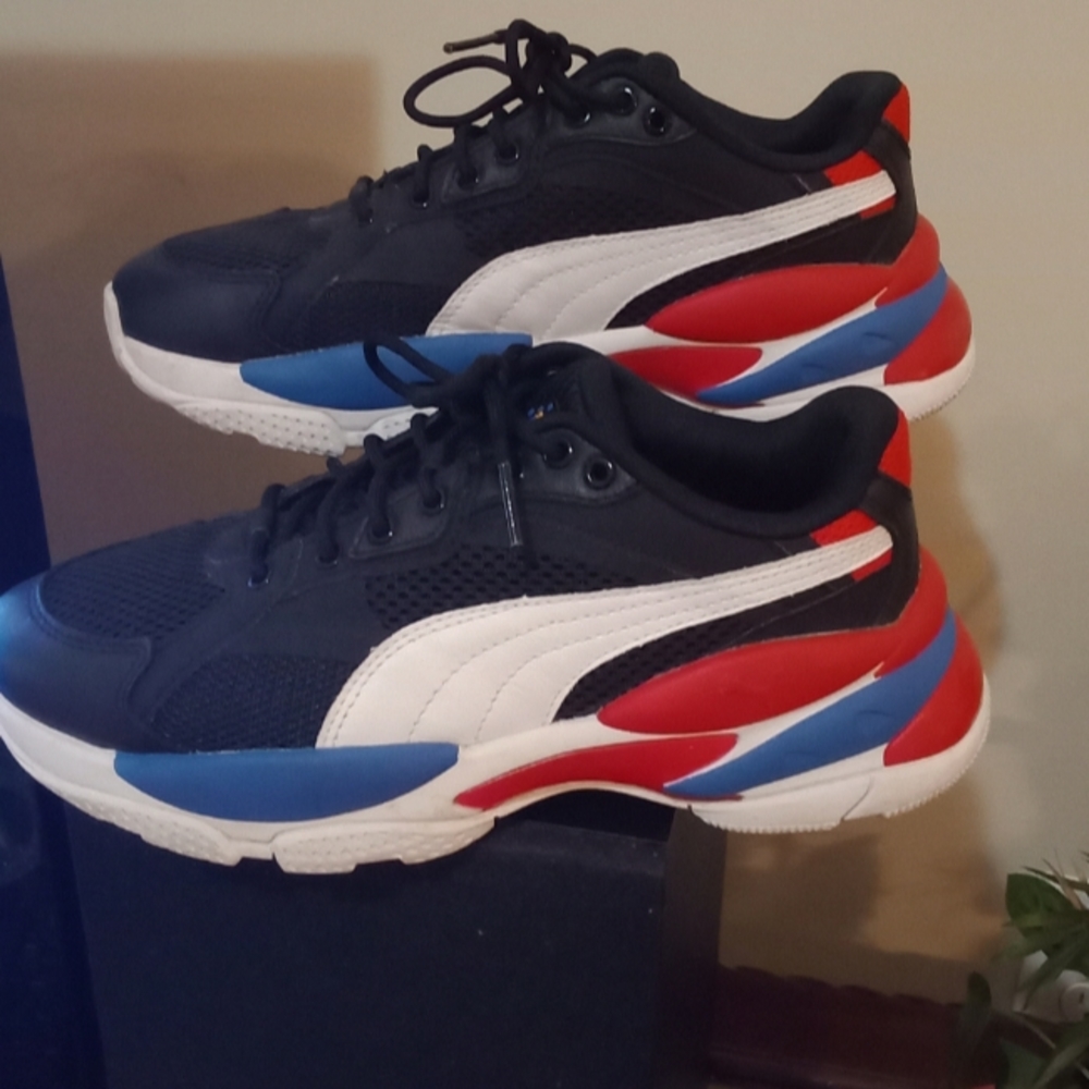 Puma white, red, & blue Trim LQDCell Sneaker